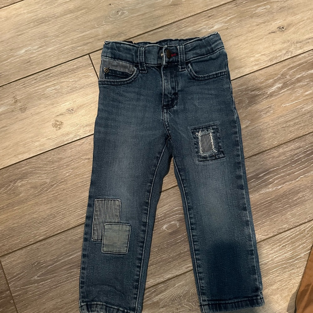 Wrangler Blue Jeans with Patch Details